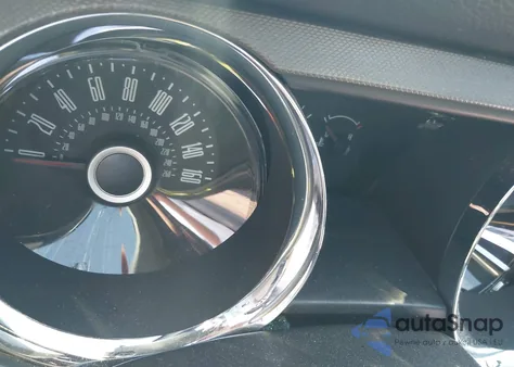 2014 Ford Mustang V6 z USA, uszkodzony, nr VIN 1ZVBP8EM0E5302619